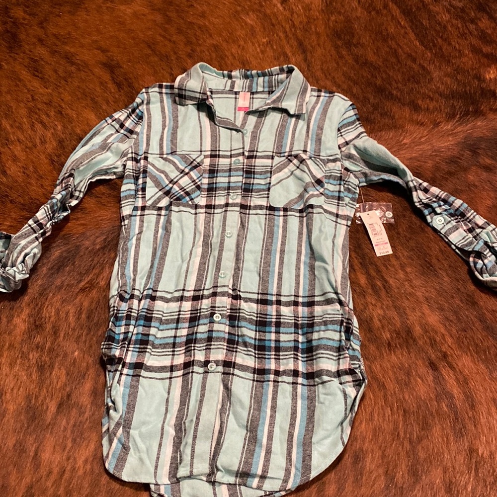 Mint green flannel size medium (7-8)